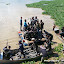 سوريا - حماه - حلفايا - 12-05-2013 - الجيش الحر خلال مساعدة و حماية المدنيين على النزوح هربا من قصف كتائب الاسد - تصوير - سامر الحموي (48).jpg